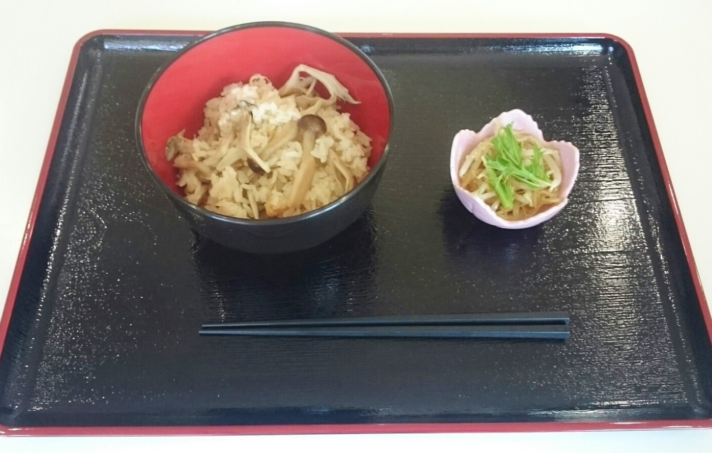 山形の「きのこ」を使った炊き込みご飯
