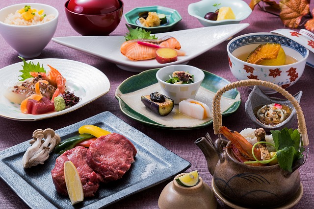 旬彩会席 6,500円(税別)【要予約2名様より】
