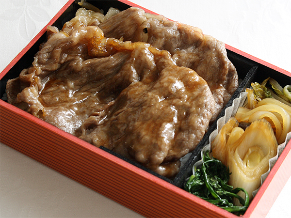 ⑨すき焼き丼 2,200円